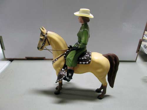 image of a 100 piece Hartland figure collection 13