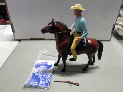 image of a 100 piece Hartland figure collection 14