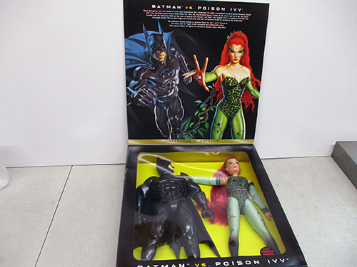 image of Batman vs Poison Ivy Action Figure Set in Box