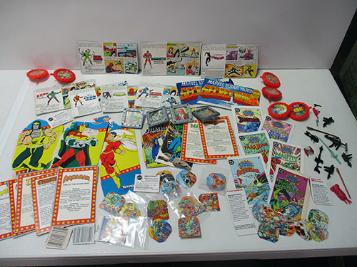 image of 1984 Marvel Super Heroes Secret Wars accessories lot