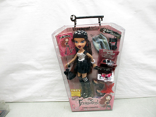 image of Bratz Treasures Yasmin Doll in Original Packaging