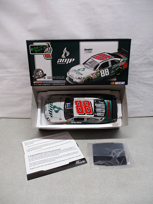 image of 1:24 Scale NASCAR Diecast Replica with Box and Paperwork
