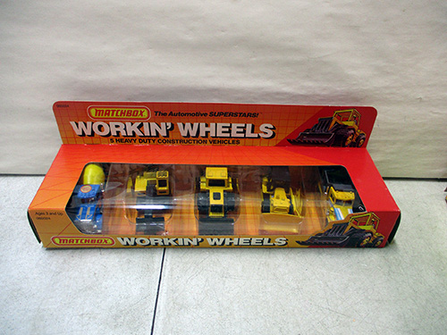image of Matchbox Workin' Wheels Construction Vehicle Set