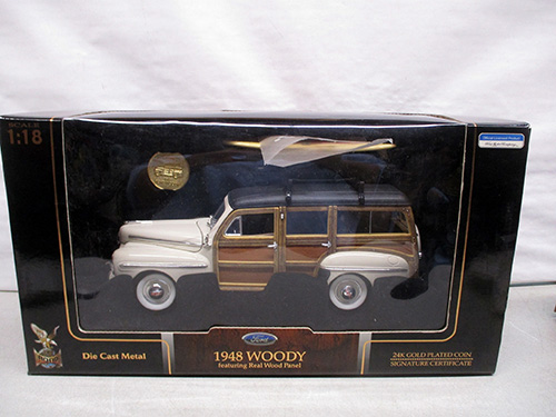 image of 1:18 Scale Die-Cast 1948 Ford Woody Model