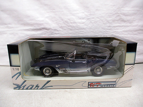 image of UT Models 1967 Chevrolet Corvette Diecast Model 1/18