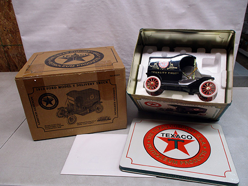 image of Gearbox Texaco 1925 Ford Model T Delivery Truck Diecast Collectible