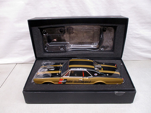 image of Highway 61 Hurst/Oldsmobile Hemi Under Glass 1/18