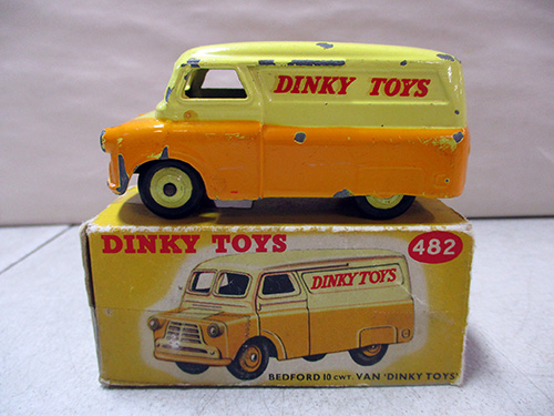 image of Dinky Toys Bedford 10cwt Van No. 482 with Box