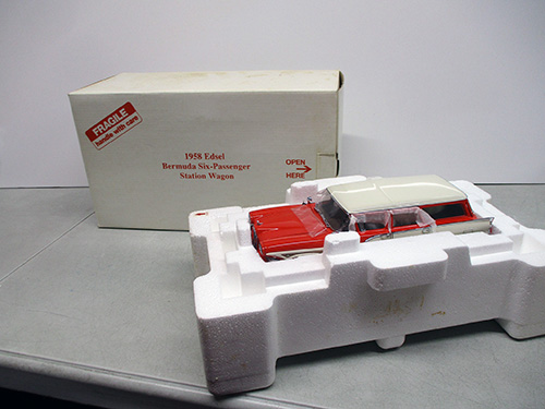 image of Danbury Mint 1958 Edsel Bermuda Die-Cast Station Wagon Model