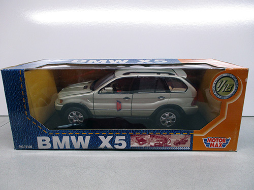 image of Motor Max 1:18 Scale BMW X5 Diecast Model