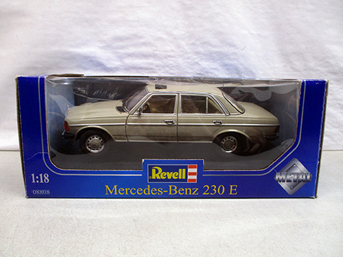 image of Revell 1:18 Mercedes-Benz 230 E Diecast Model