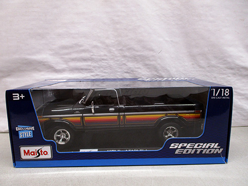 image of Maisto Special Edition Die-Cast 1:18 Ford F-150 Model Truck