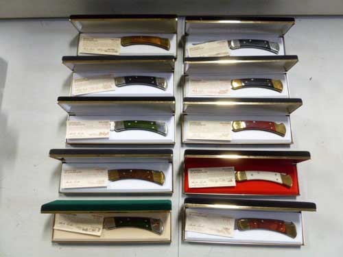 image of a Harley Davidson Buck Knife collection