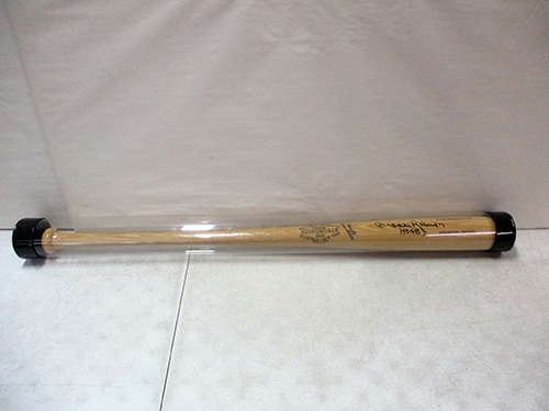 image of Brooks Robinson autographed Wooden Baseball Bat in Clear Acrylic Display Case