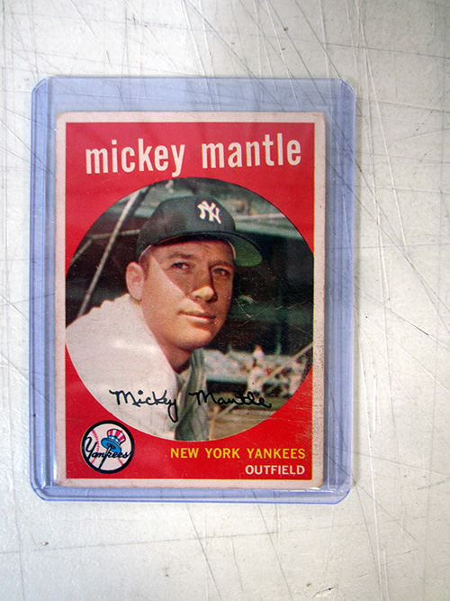 image of 1959 Topps Mickey Mantle Baseball Card