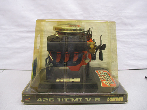 image of 1:6 Scale 426 HEMI V-8 Engine Model in Packaging