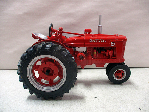 image of Farmall Model M Diecast Tractor Replica