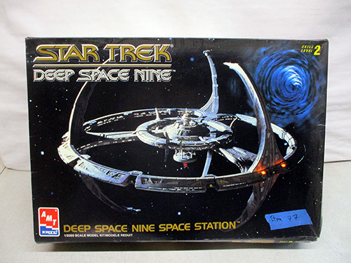 image of AMT Star Trek Deep Space Nine Model Kit