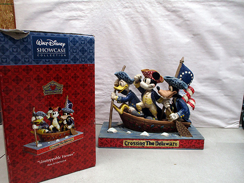 image of Walt Disney Showcase 'Crossing the Delaware' Figurine