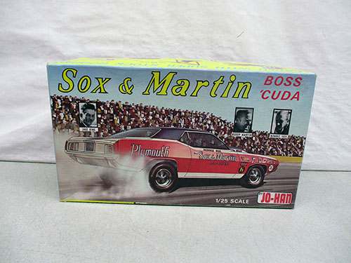 image of Sox & Martin Boss Cuda 1/25 Scale Model Kit by Jo-Han