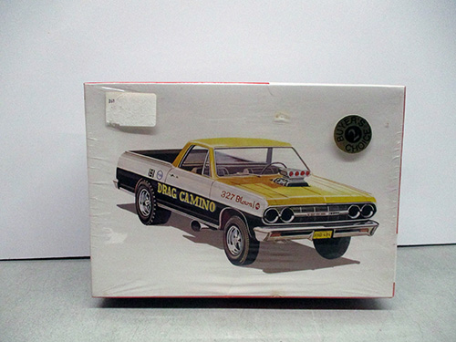 image of AMT 1:25 Scale 1965 Chevy El Camino Model Kit