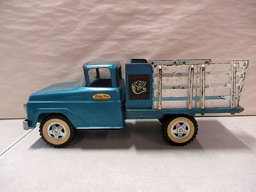 image of Tonka Toy Farm Truck with Wooden Side Panels