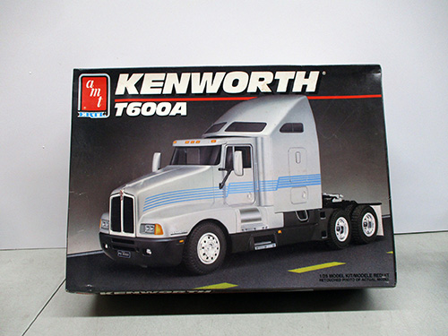 image of AMT Kenworth T600A Model Kit in Original Box