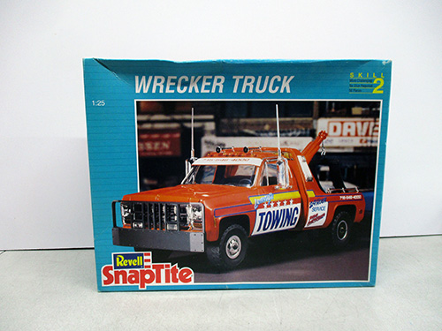 image of Revell SnapTite Wrecker Truck Model Kit