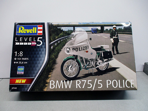image of Revell Level 5 BMW R75/5 Police Model Kit