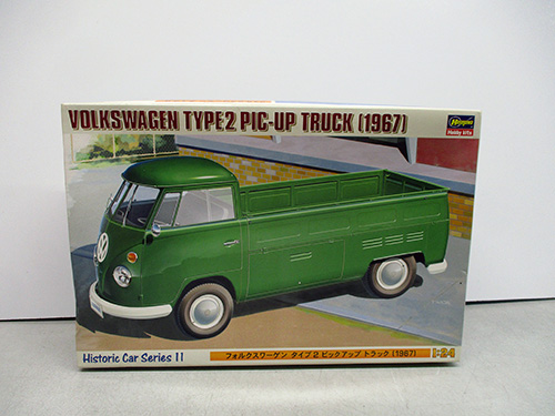 image of Volkswagen Type 2 Pickup Truck Model Kit (1/24 Scale)