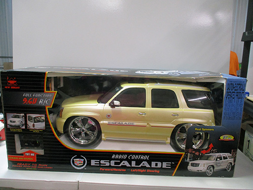 image of Radio Control Cadillac Escalade 2.4 GHz Model