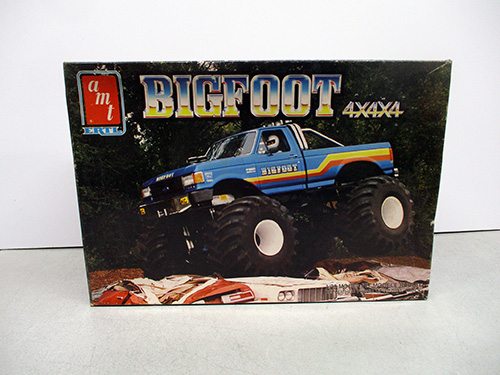 image of AMT Ertl Bigfoot 4x4 Model Kit