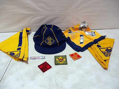 image of Cub Scouts Uniform Accessories and Patches Set