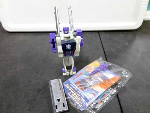 image of transformers G1 collectible 16