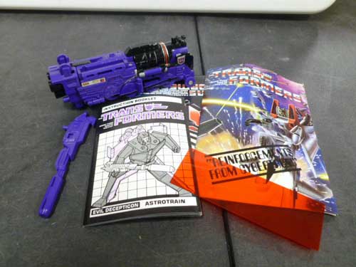 image of transformers G1 collectible 29
